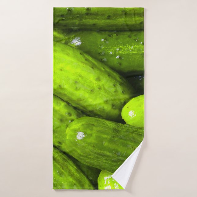 Pickles Love Green Pickles Bath Towel (Bath Towel)