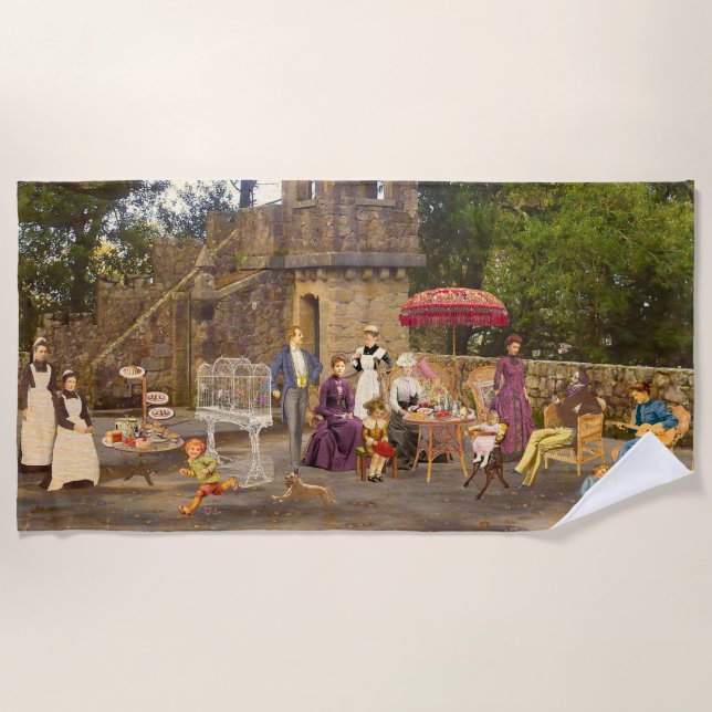 Picnic en la Quinta da Regaleira Beach Towel (Front)