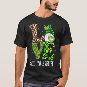Picu Nurse Love St Patricks Day Gnome Leopard Wome T-Shirt