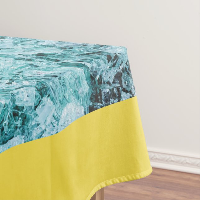 pieces of mental integration tablecloth (In Situ)