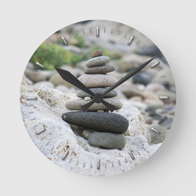 Piedras zen en la playa de Almería Round Clock (Front)