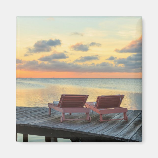 Pier overlooks the ocean, Belise Magnet (Front)