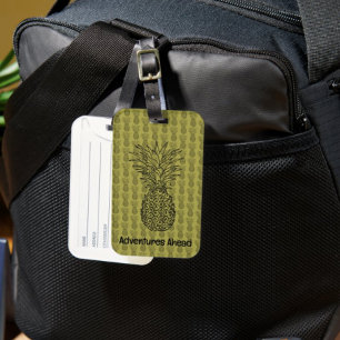 Pineapple on Green Background Pattern Luggage Tag