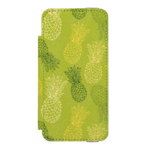 Pineapple Outline Pattern on Green Incipio Watson™ iPhone 5 Wallet Case