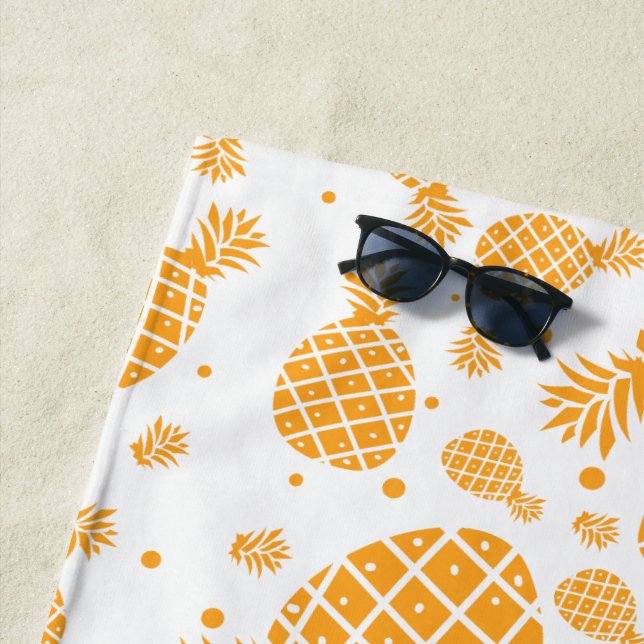 Pineapple Pattern Beach Towel (In Situ)