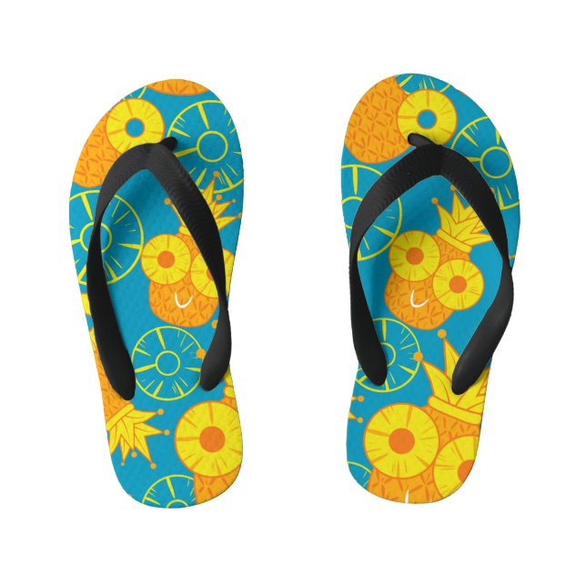 Pineapple Rings: Doodle Cartoon Vintage. Kid's Jandals (Footbed)
