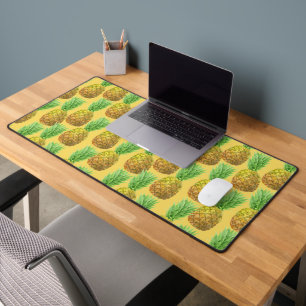 Pineapple watercolor pattern desk mat