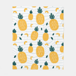 Pineapples seamless pattern fleece blanket