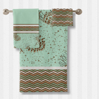Pinecones and Distressed Chevron Stripes Cabin Bath Towel Set