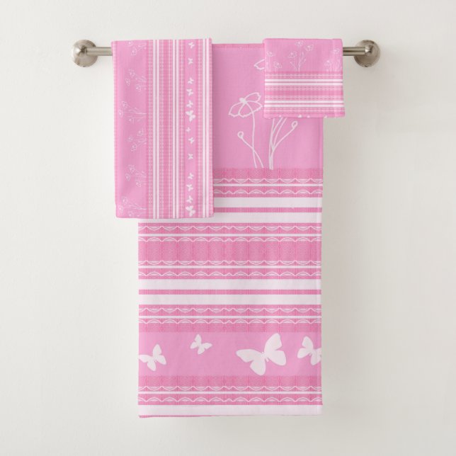 Pink Abstract Geometric Striped Pattern Bath Towel Set (Insitu)