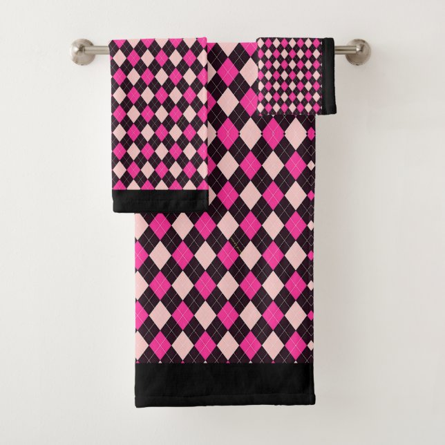 Pink And Black Argyle Pattern Bath Towel Set (Insitu)