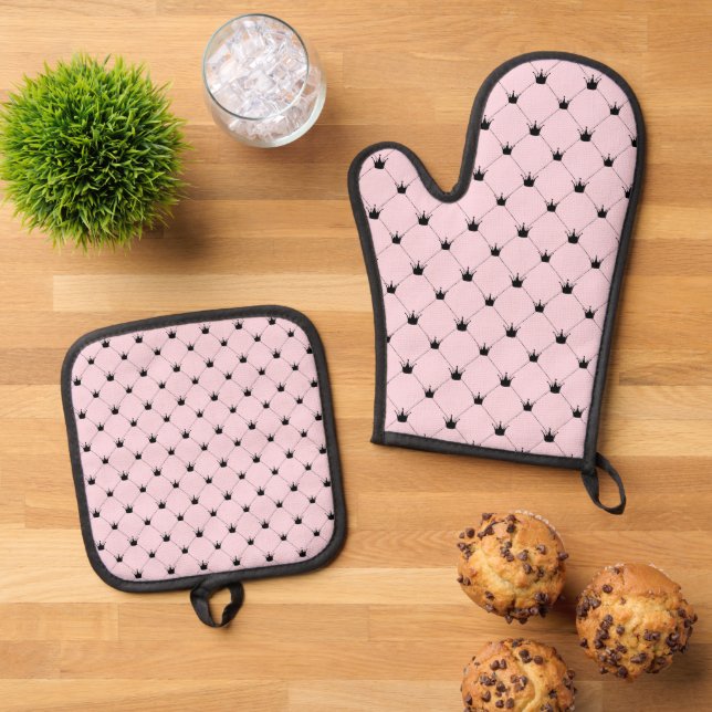 Pink and Black Crown Pattern Oven Mitt & Pot Holder Set (Top Down)
