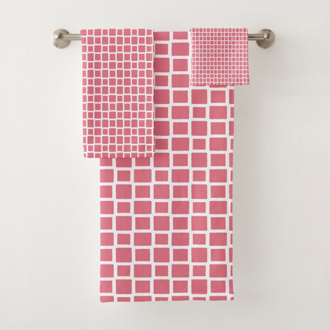 Pink and White Chequered Pattern Bath Towel Set (Insitu)
