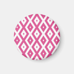 Pink and white diamond pattern magnet
