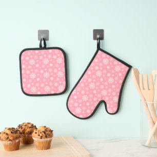 Pink And White Winter Snowflakes Pattern Oven Mitt & Pot Holder Set