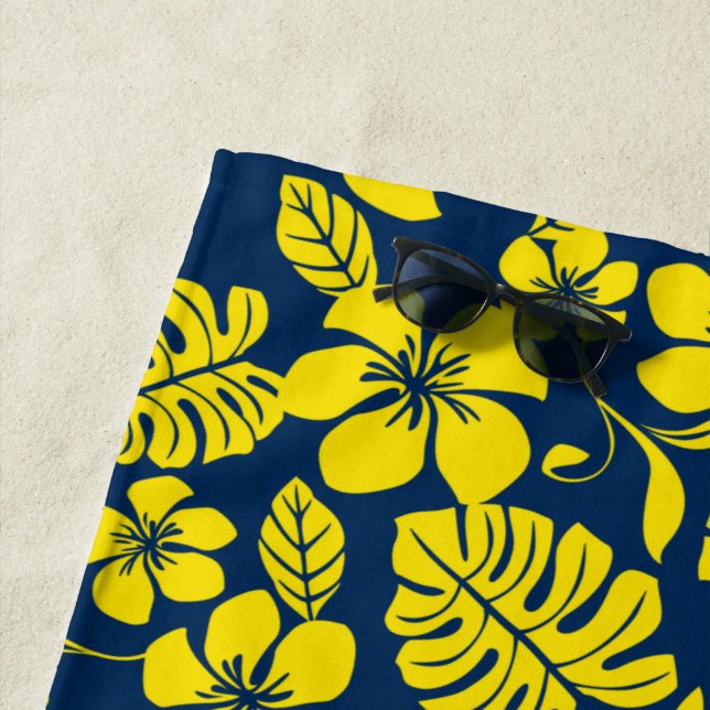 PINK BIKINI (NAVY/YELLOW) BEACH TOWEL (In Situ)
