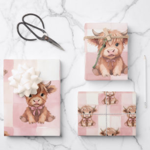 Pink Checkered Highland Cow Cute Gift Wrap