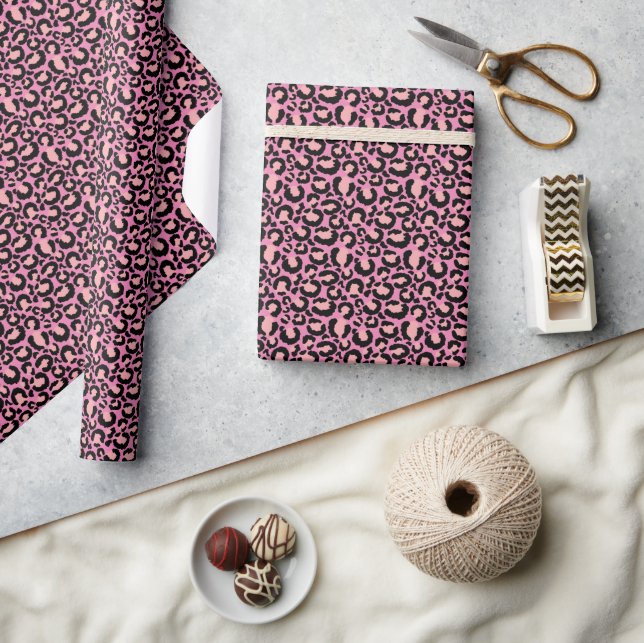 Pink Cheetah Print Wrapping Paper (Crafts)