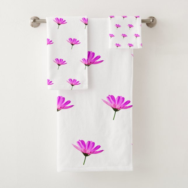 Pink Daisy   Bath Towel Set (Insitu)