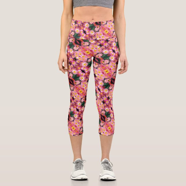 Pink Daisy Flowers And Bumble Bee Pattern    Capri Leggings (Front)