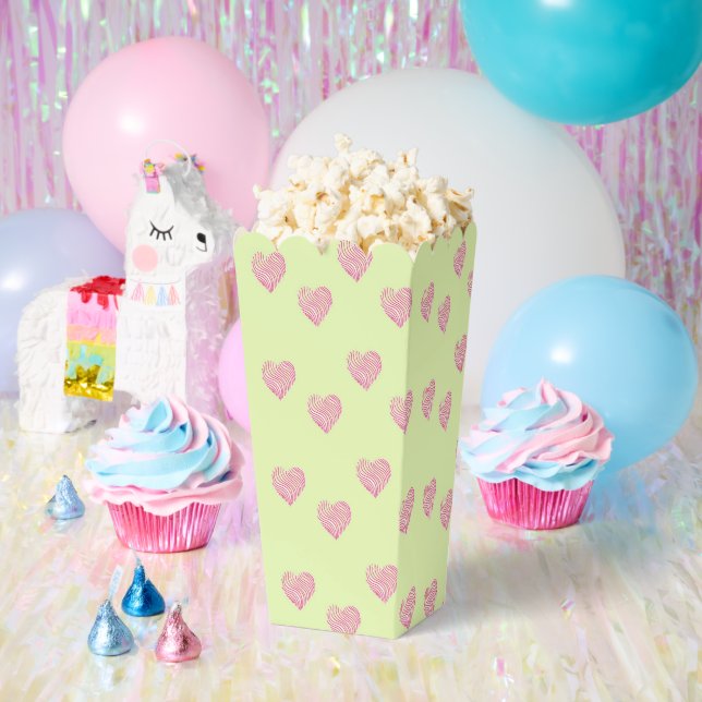 Pink doodle lines hearts on green favour box (Party)
