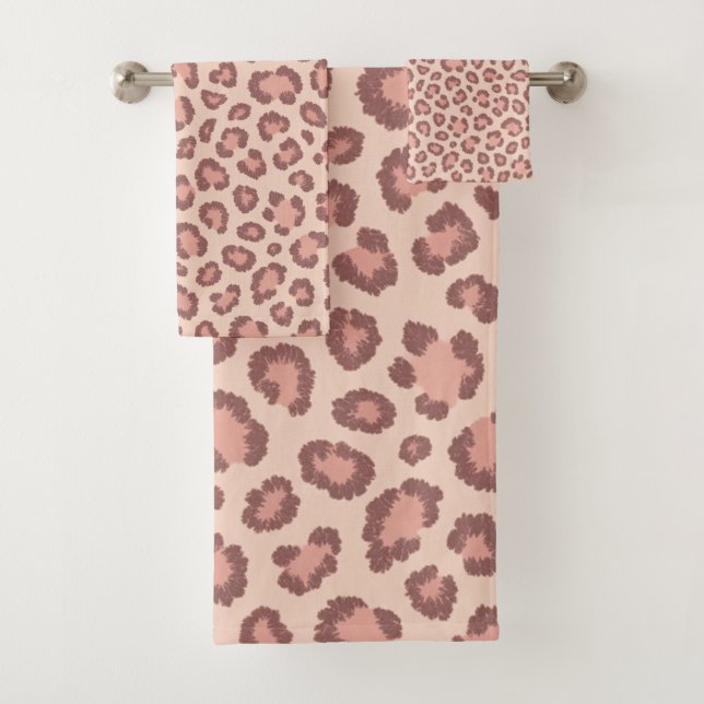 Pink Faux Leopard Skin Pattern Print Bath Towel Set (Insitu)