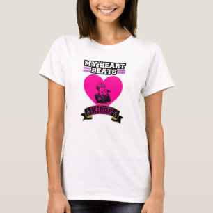 Pink Heart Idol Singing KPop Music Love Design T-Shirt