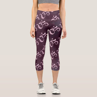 Pink Sparkle Om Scattered Maroon Monochrome Tiedye Capri Leggings