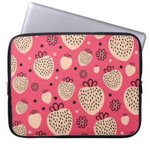 Pink strawberry pattern: seamless sweet design laptop sleeve