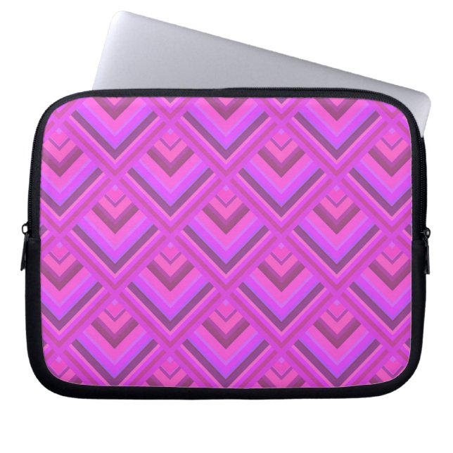 Pink stripes scale pattern laptop sleeve (Front)