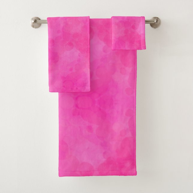 Pink Watercolor Tie Dye Print Bath Towel Set (Insitu)
