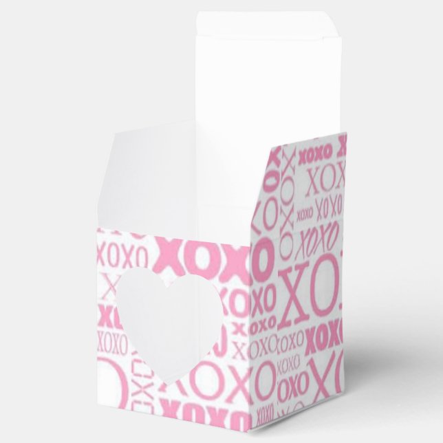 Pink & White Hugs & Kisses Pattern Heart Favour Bo Box (Opened)