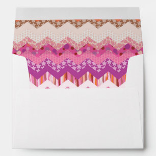 Pink zigzag background envelope