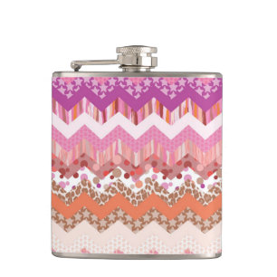 Pink zigzag background hip flask