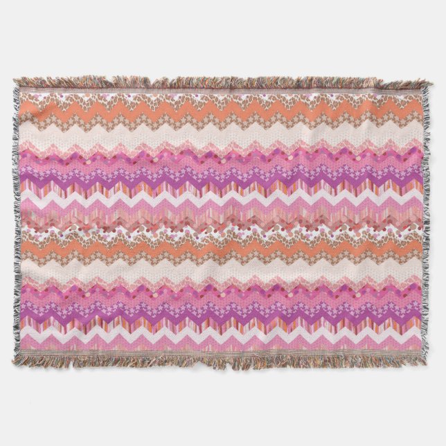 Pink zigzag background throw blanket (Front)