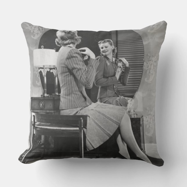 Pinning Cushion (Front)