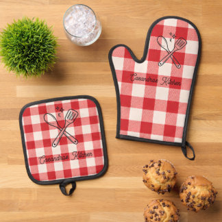 Plaid Red & White Custom Name Gift Oven Mitt & Pot Holder Set