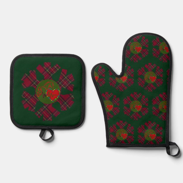 Plaid Snowflake  Oven Mitt & Pot Holder Set (Front)