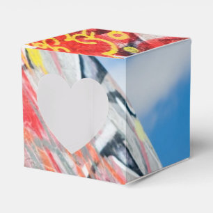 planet graffiti favour box