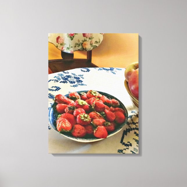 Plate Of Strawberries Canvas Print (Front)