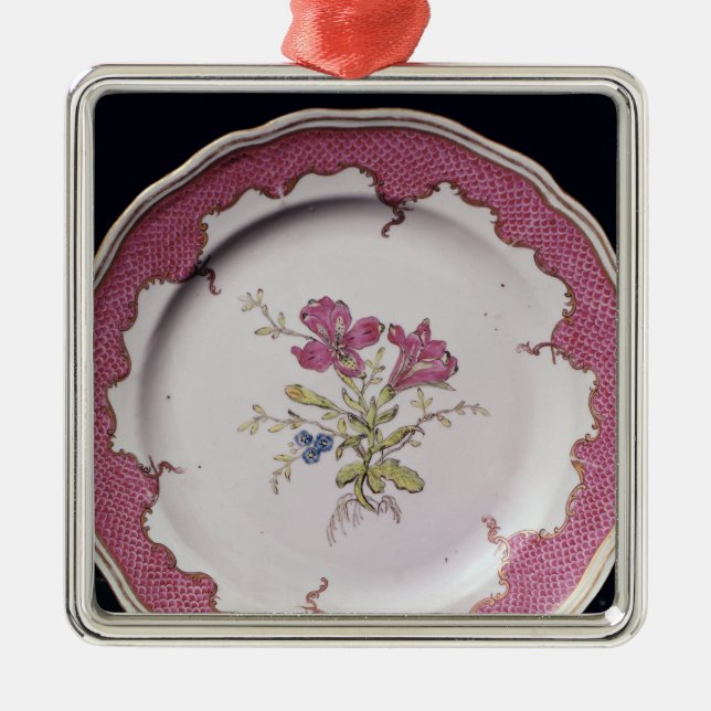 Plate with botanical design metal tree decoration (Front)