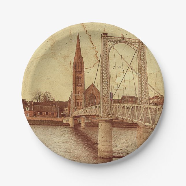 Plato De Papel The Bouncy Bridge (Inverness - Scot Paper Plate (Front)
