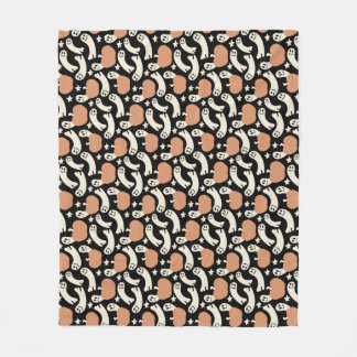 Playful Ghosts and Pumpkins on Black – Halloween R Fleece Blanket