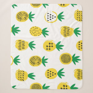 Playful Pineapples: Kid-Friendly Vintage Sherpa Blanket