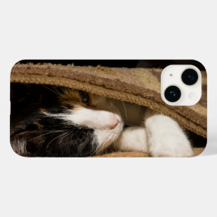 Playing Under The Rug Case-Mate iPhone 14 Case