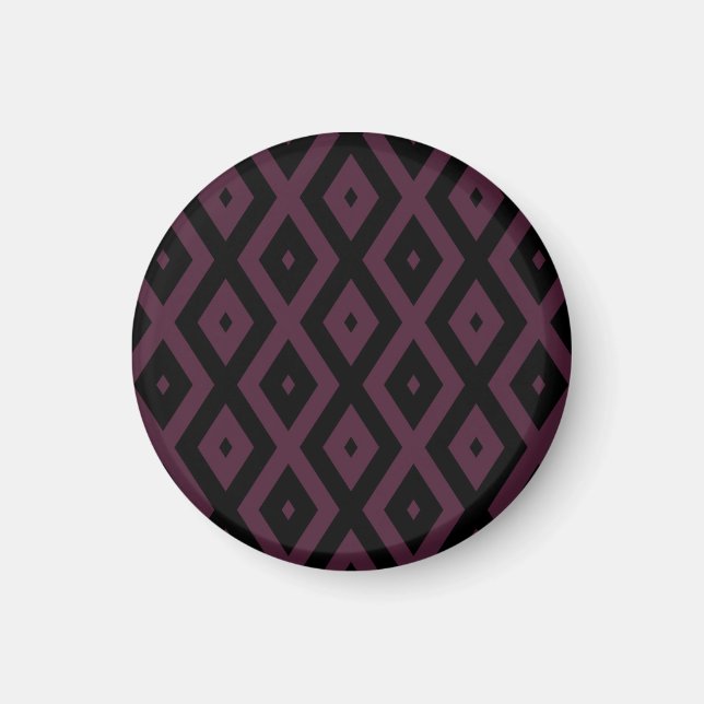 Plum and black diamond pattern magnet (Front)
