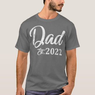Pocket Dad Est 2022 Fathers Day Promoted To Daddy  T-Shirt