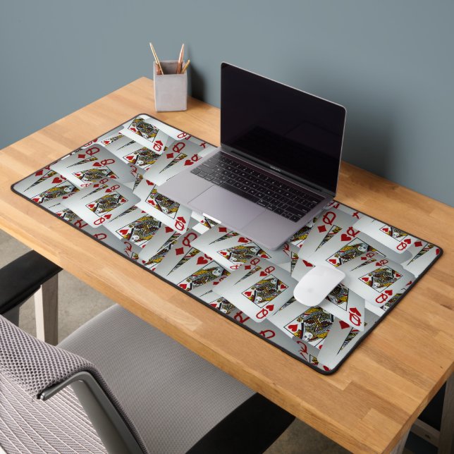 Pocket Queens Poker Cards Layered, Desk Mat (Office 2)