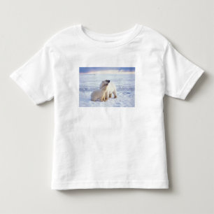 Polar bear sow with cub, pack toddler T-Shirt