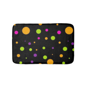 Polka dot pattern bath mat